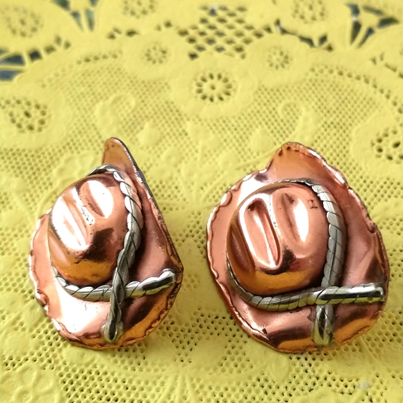 Earrings - Picture 4 of 5